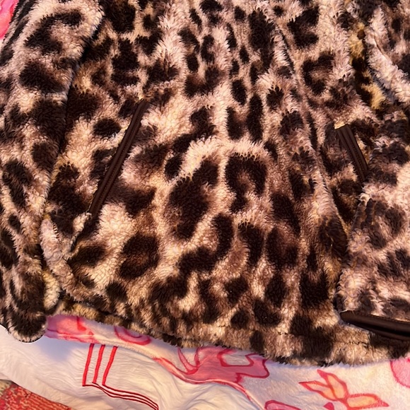 Cheetah jacket - Picture 2 of 3
